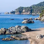 Al01 Estudio 250 M De Playa De Fenals, Costa Brava